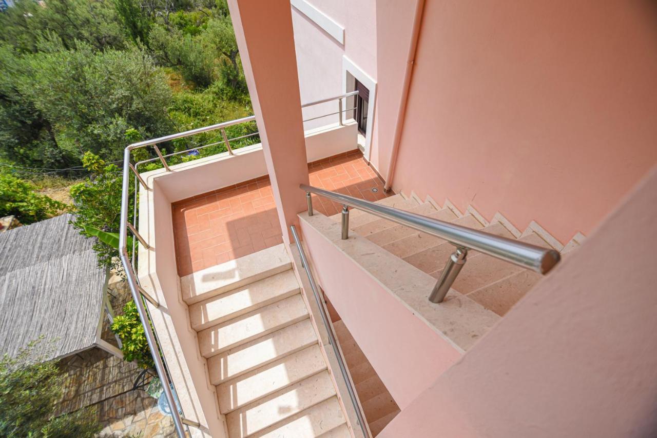 Hotel Imperial Dhermi Exterior photo