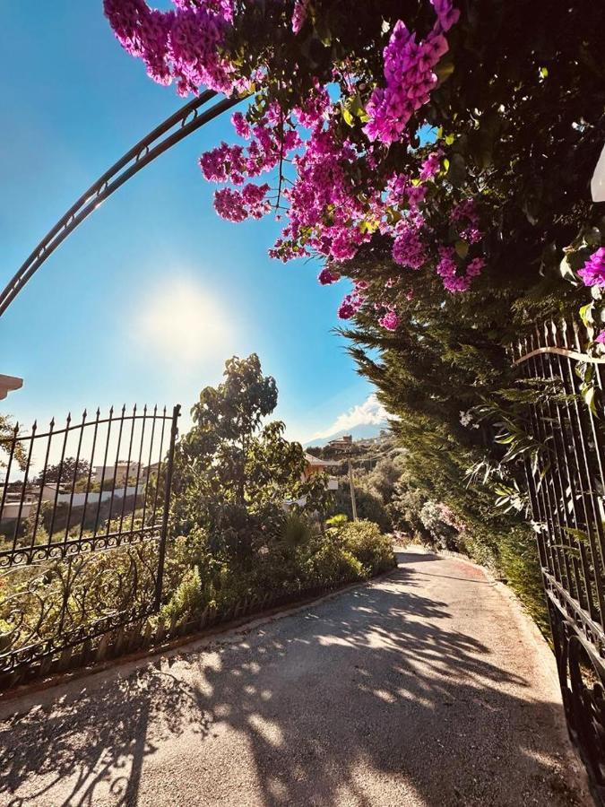 Hotel Imperial Dhermi Exterior photo